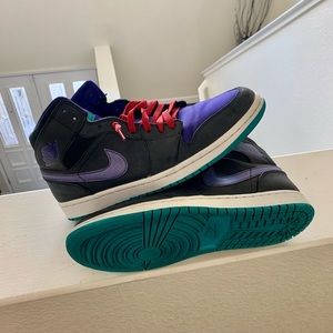 Jordan 1 Mid - “Grape”